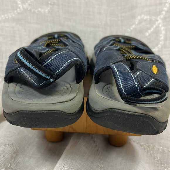 Keen waterproof Newport sandals almost new - Picture 3 of 11
